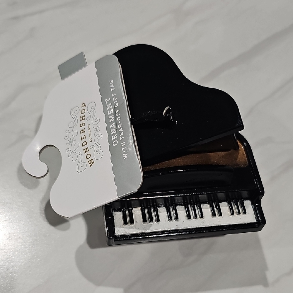 Wondershop Black Miniature Grand Piano Ornament
